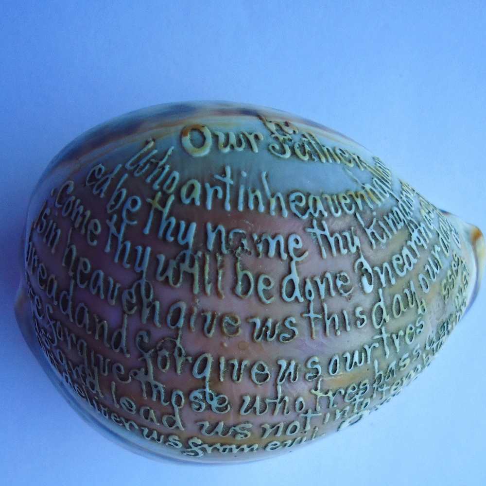 Vintage 3" Carved Natural Shell Seashell Christian Religious Lord’s Prayer - Picture 2 of 9